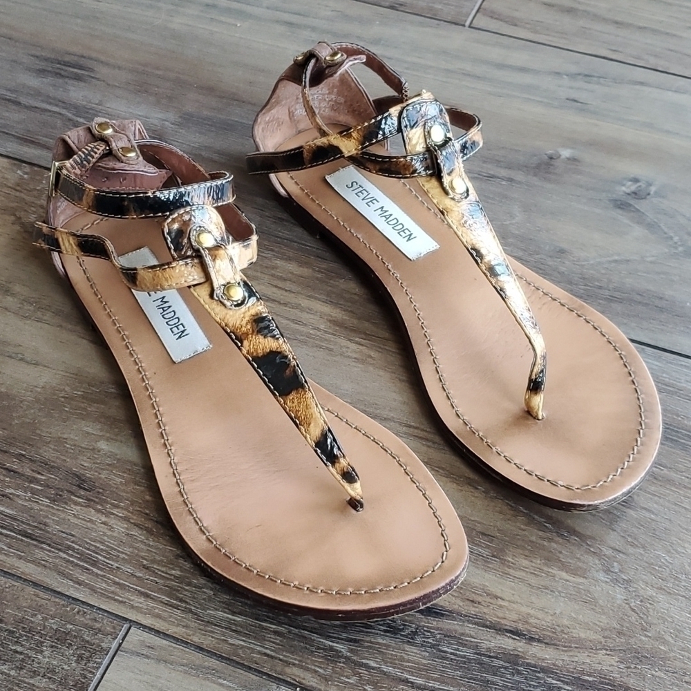 Steve Madden Women Serrious AnimalPrint T strap flat Comfort Sandals sz 6